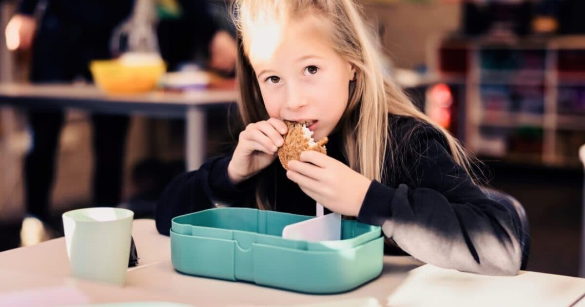 Oproep om door te gaan met schoolmaaltijden