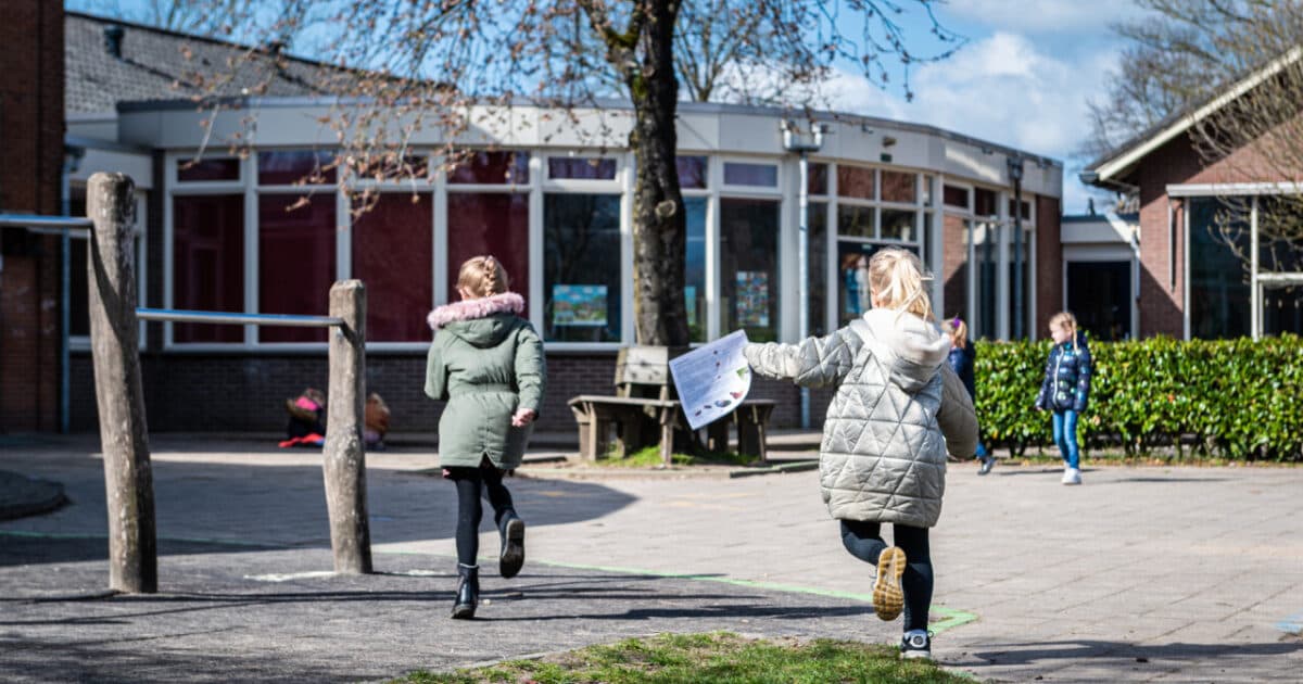 Factsheet 'Het schoolplein als beweeg- en leerplein'