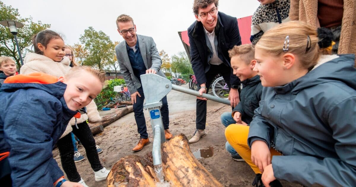 Negen Apeldoornse scholen krijgen subsidie voor groen en uitdagend schoolplein