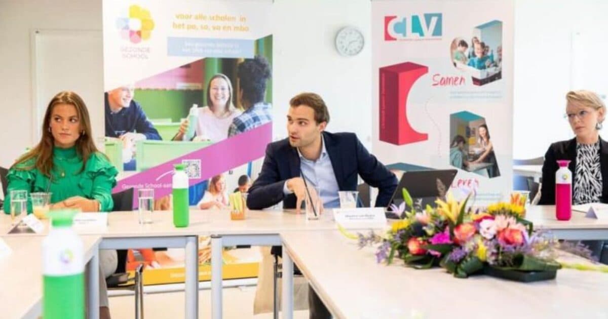 Staatssecretaris Van Ooijen bezoekt Gezonde School Christelijk Lyceum Veenendaal