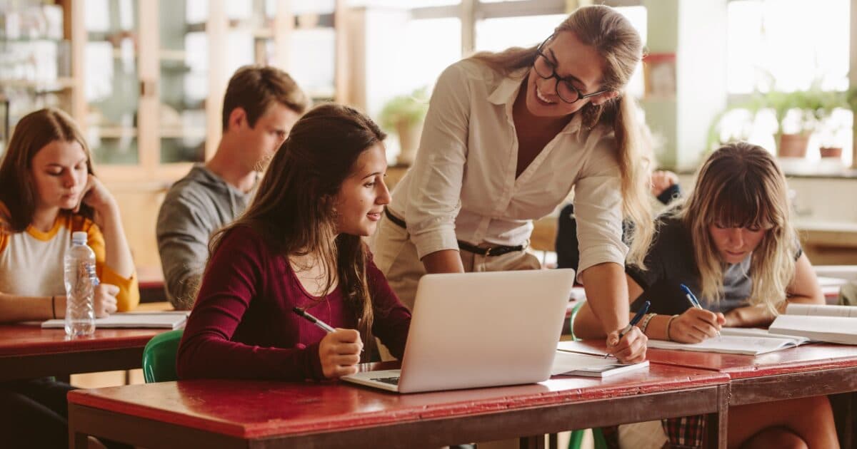 Kinderen en leraren verdienen gezonde, duurzame en moderne schoolgebouwen