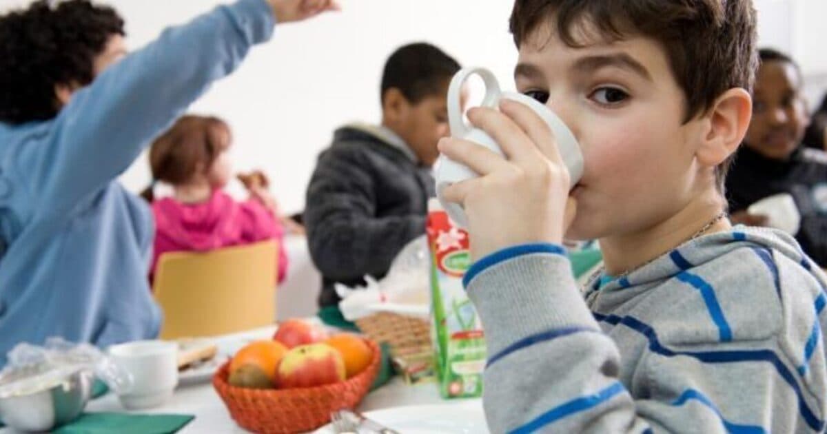 Een op de zes scholen start met gratis schoolmaaltijden