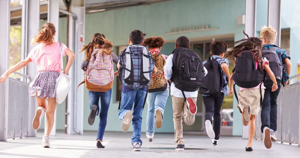Op school werken aan welbevinden met behulp van het Nationaal Programma Onderwijs