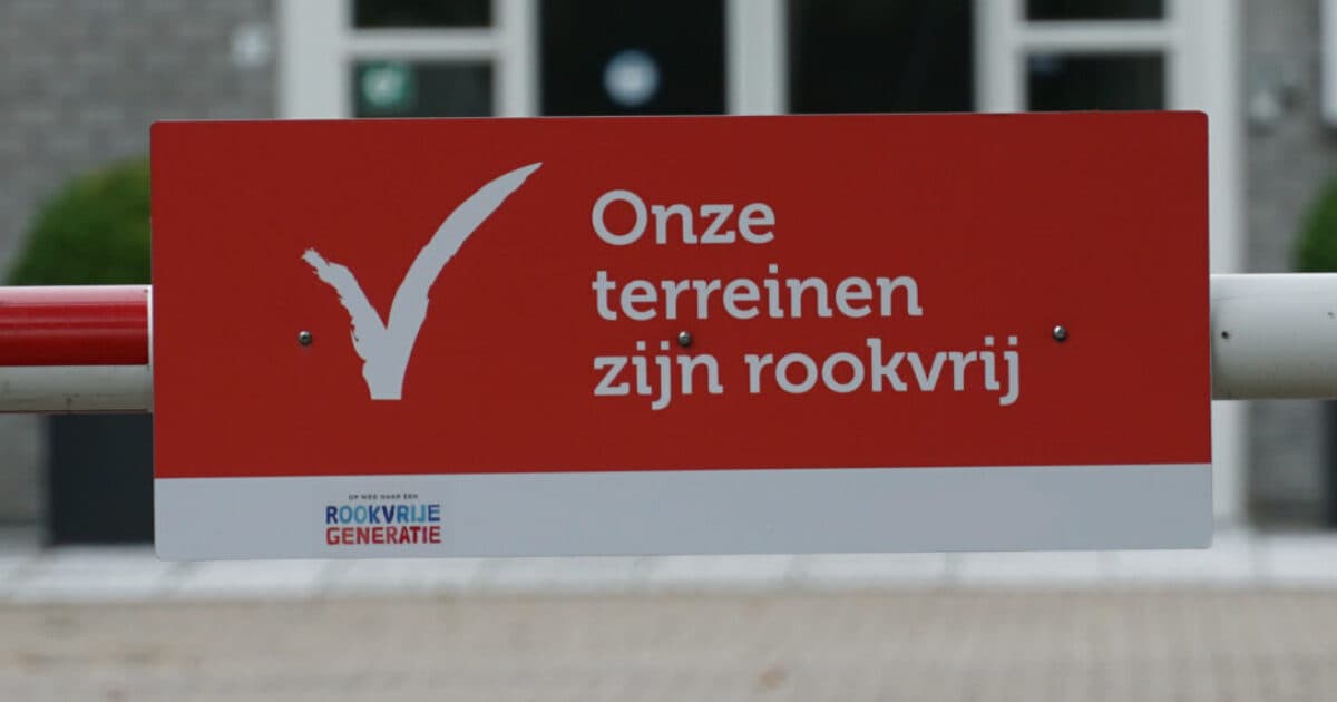 Bijna alle onderwijsterreinen rookvrij