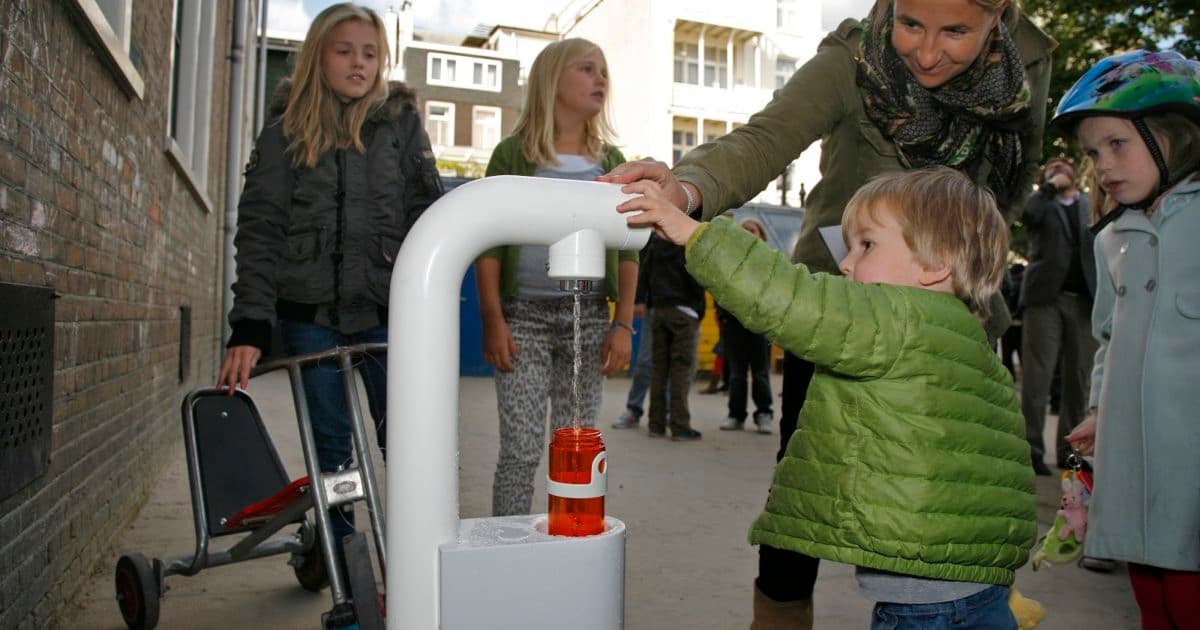 1000 watertappunten op schoolpleinen